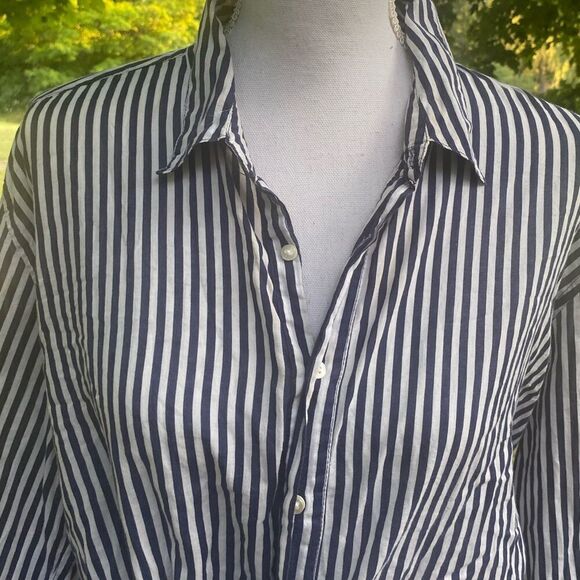 Holding Horses Anthropology Wm’s Large Blue Striped Tie Front Button Down Shirt - Picture 3 of 7